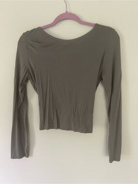 Women’s Long Sleeve Scoop Neck Top - Greenish Grey